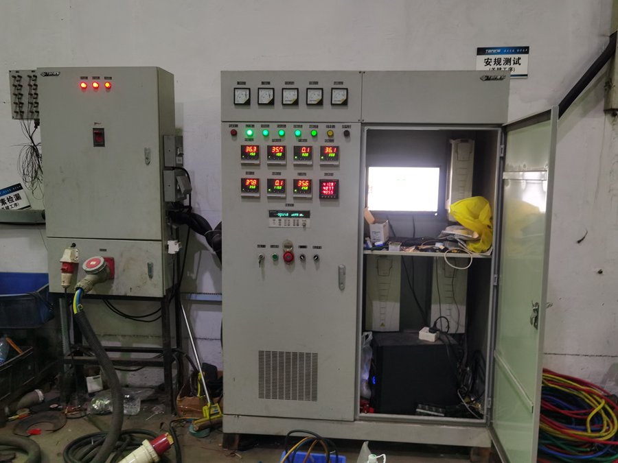 34355403.jpg TF075.jpg