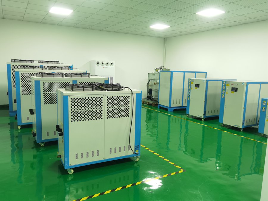 34980196.jpg TF130.jpg