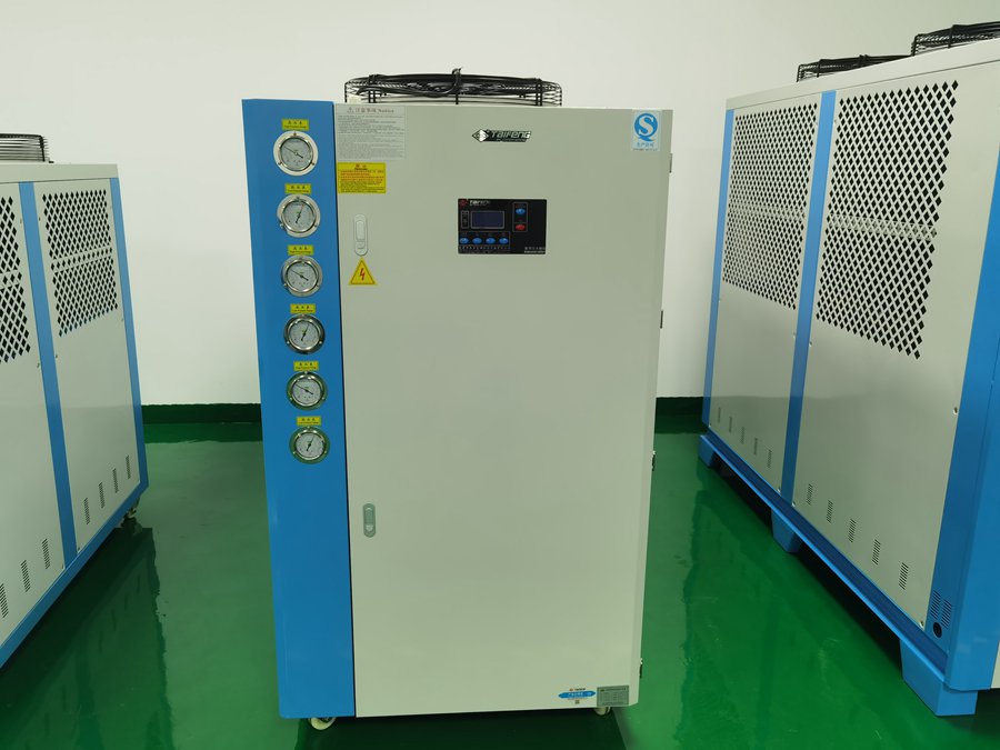 風冷螺桿機啟動電流 風冷螺桿機啟動電流