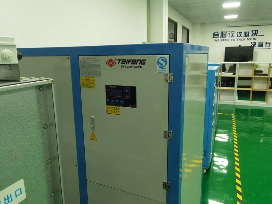 54996428.jpg TF127.jpg